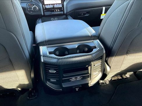 New 2026 RAM 1500 Big Horn AWD/4WD image 15