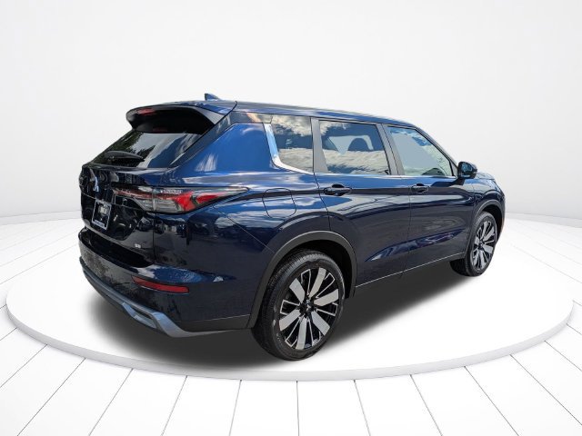 New 2026 Mitsubishi Outlander SE FWD image 4