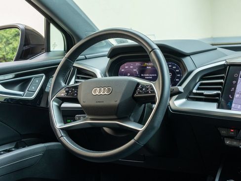 Used 2023 Audi Q4 e-tron Premium Plus w/ Premium Plus AWD/4WD image 18