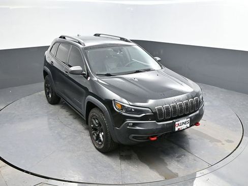 Used 2021 Jeep Cherokee Trailhawk w/ Premium Leather Package image 38