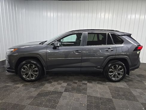 Used 2023 Toyota RAV4 XLE Premium AWD/4WD image 5