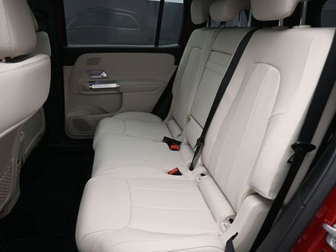 New 2026 Mercedes-Benz GLB 250 image 10