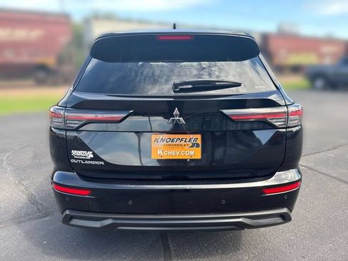 Used 2025 Mitsubishi Outlander ES AWD/4WD image 4