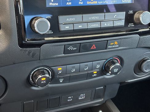 Used 2024 Nissan Frontier SV image 19