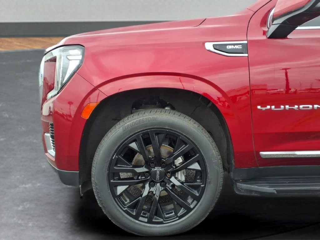 Certified 2021 GMC Yukon SLT w/ SLT Premium Package AWD/4WD image 4