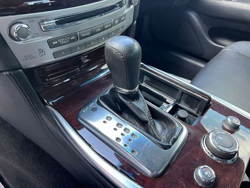 Used 2011 INFINITI M37 w/ Premium Pkg RWD image 22