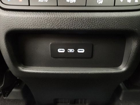 Used 2025 Honda Pilot EX-L image 31