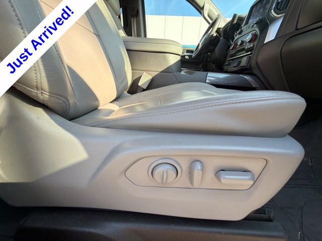 Used 2020 Chevrolet Silverado 1500 LTZ w/ LTZ Plus Package RWD image 27