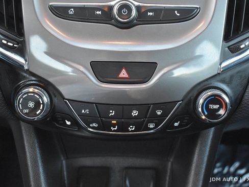 Used 2018 Chevrolet Cruze LT w/ LT Fleet Convenience Package FWD image 25