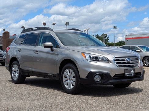 Used 2017 Subaru Outback 2.5i Premium AWD/4WD image 5