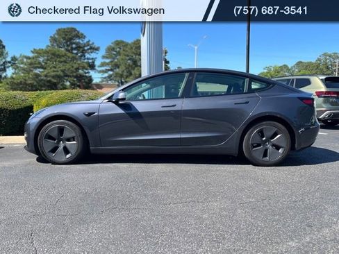Used 2021 Tesla Model 3 Standard Range Plus RWD image 3