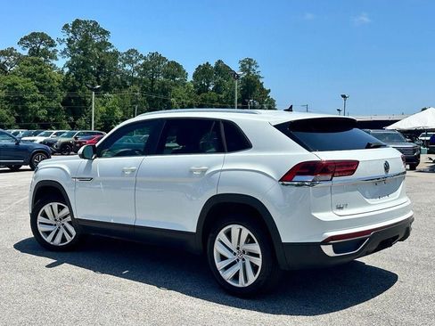 Used 2023 Volkswagen Atlas Cross Sport SE FWD image 4