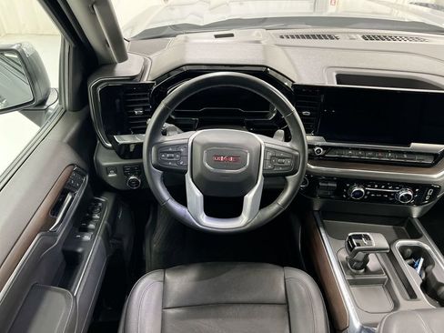 Used 2023 GMC Sierra 1500 SLT AWD/4WD image 11