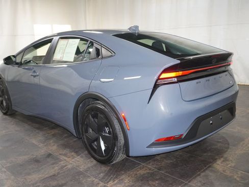 Used 2025 Toyota Prius LE image 8