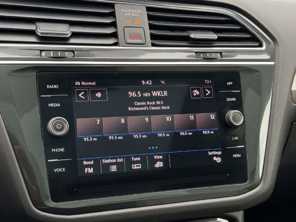 Used 2019 Volkswagen Tiguan SE AWD/4WD image 3