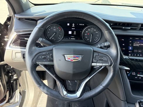 Used 2020 Cadillac XT6 Premium Luxury FWD image 23