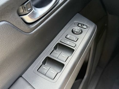 Used 2024 Honda CR-V LX image 27