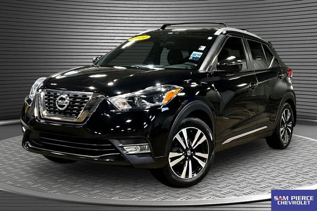 Used 2019 Nissan Kicks SR w/ Exterior Package FWD image 1