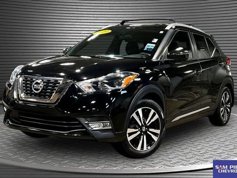 Used 2019 Nissan Kicks SR w/ Exterior Package FWD image 1