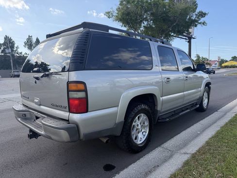 Used 2005 Chevrolet Suburban Z71 w/ Preferred Equipment Group image 6