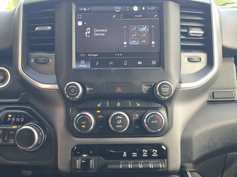 Used 2022 RAM 1500 Big Horn AWD/4WD image 25