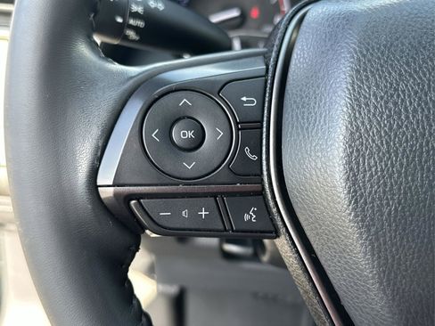 Used 2023 Toyota Camry SE image 13