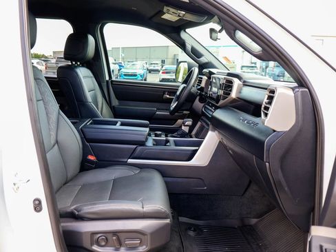 Used 2025 Toyota Tundra SR5 w/ SR5 Premium Package AWD/4WD image 10