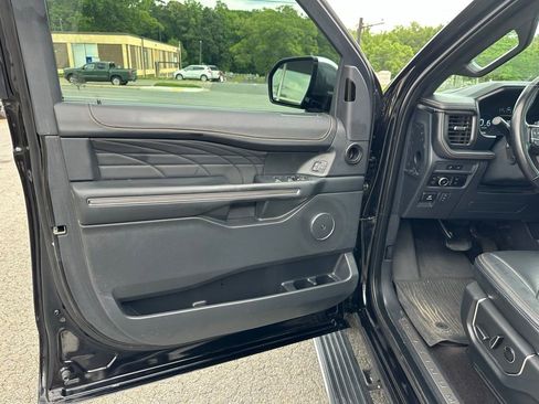 Used 2023 Ford Expedition Max Platinum AWD/4WD image 17