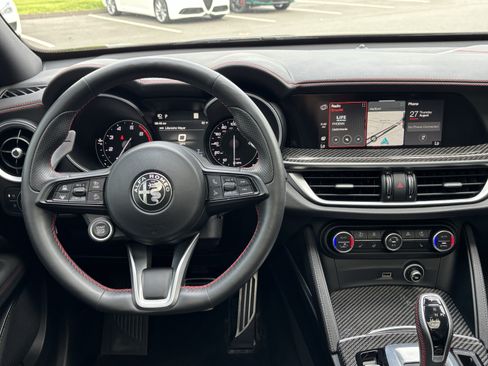 Used 2023 Alfa Romeo Stelvio Estrema AWD/4WD image 18