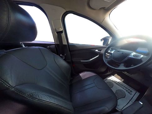 Used 2014 Ford Focus SE w/ Equipment Group 201A FWD image 26