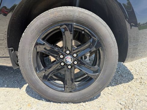 Used 2024 Buick Enclave Essence w/ Experience Buick Package image 15