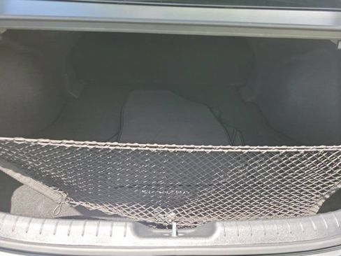 Certified 2024 Hyundai Elantra SE FWD image 6