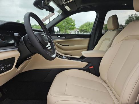 New 2026 Jeep Grand Cherokee L Limited RWD image 12