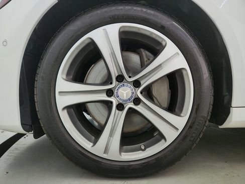 Used 2017 Mercedes-Benz E 300 4MATIC image 38