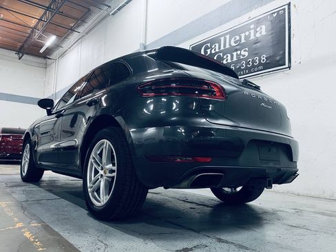 Used 2017 Porsche Macan AWD/4WD image 4