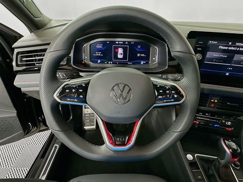 Used 2025 Volkswagen Jetta GLI Autobahn image 11