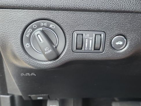 Used 2023 Chrysler 300 Touring L w/ Popular Equipment Group image 25