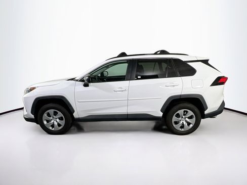 Used 2021 Toyota RAV4 LE image 8