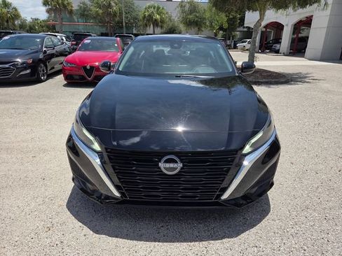 Used 2024 Nissan Altima 2.5 SV w/ SV Premium Package FWD image 18