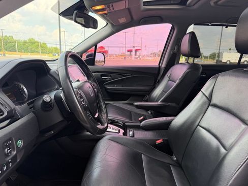 Used 2018 Honda Pilot Touring image 9