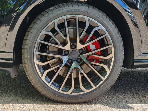 New 2026 Audi SQ5 Prestige AWD/4WD image 9