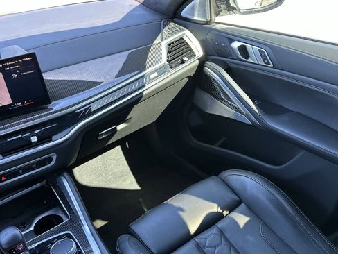 Used 2025 BMW X6 M Competition w/ Executive Package image 17