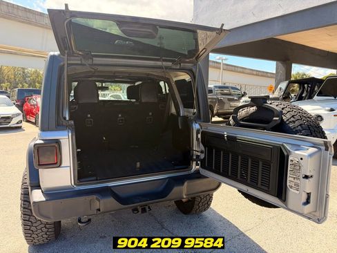 Used 2018 Jeep Wrangler Unlimited Sport S AWD/4WD image 28