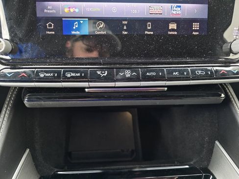 New 2025 Jeep Wagoneer Series III w/ Premium Group I image 19