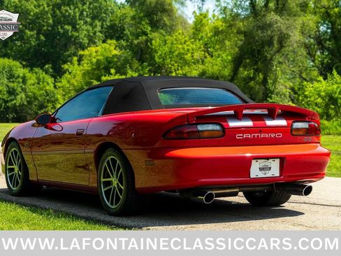 Used 2002 Chevrolet Camaro Z28 w/ SS Performance/Appearance Pkg RWD image 8