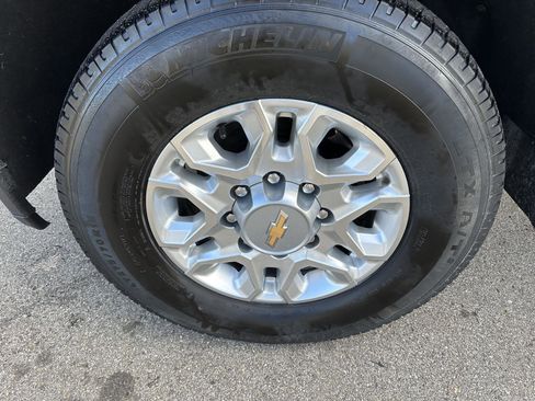 Used 2023 Chevrolet Silverado 2500 LT image 13