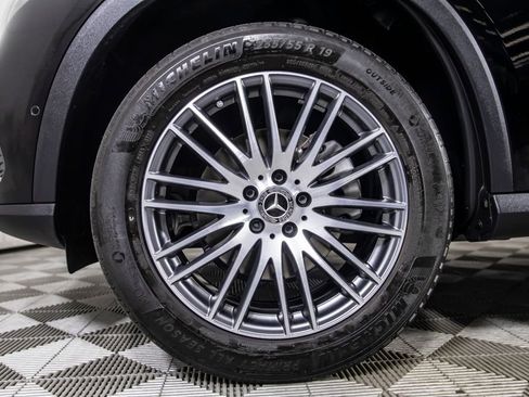 Used 2024 Mercedes-Benz GLC 300 4MATIC image 37