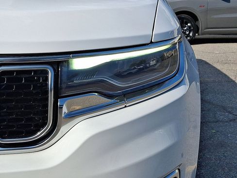 Certified 2023 Jeep Wagoneer 4WD image 34