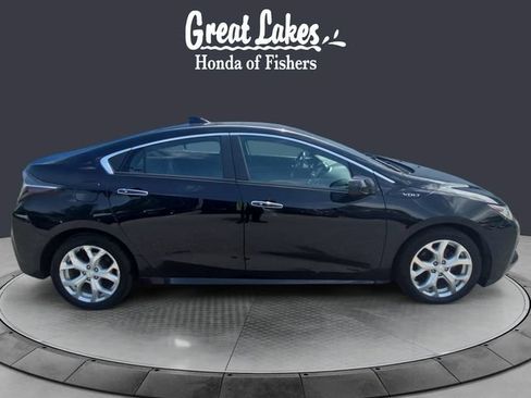 Used 2017 Chevrolet Volt Premier w/ Driver Confidence II Package FWD image 6