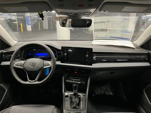 New 2025 Volkswagen Jetta SE image 7